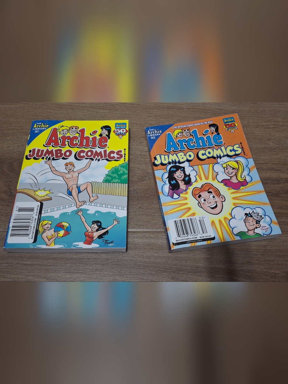 Lot Of 2 Archie Comics . A&C